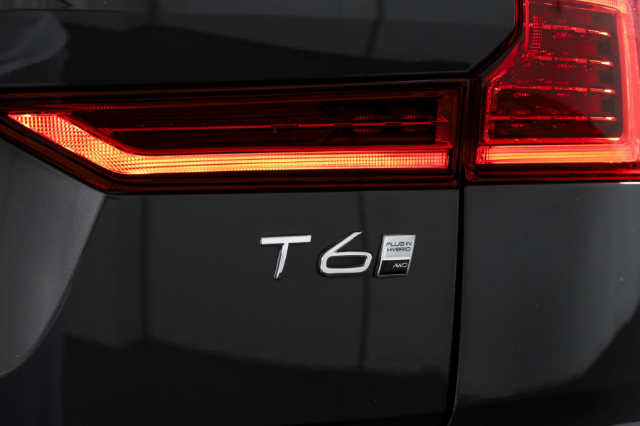 Volvo XC60 2.0 T6 Plug-in hybrid AWD Plus Dark | S/K-Panodak | Dig. Cockpit | Adapt. Cruise | Harman/Kardon | Memory Stoelen | Elek. Klep | Stoel-+stuurverw. | 360 Camera | NAV+App. Connect | LM 19" |