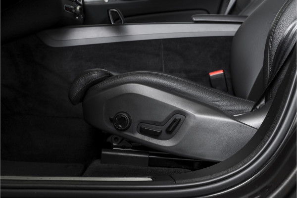 Volvo XC60 2.0 T6 Plug-in hybrid AWD Plus Dark | S/K-Panodak | Dig. Cockpit | Adapt. Cruise | Harman/Kardon | Memory Stoelen | Elek. Klep | Stoel-+stuurverw. | 360 Camera | NAV+App. Connect | LM 19" |