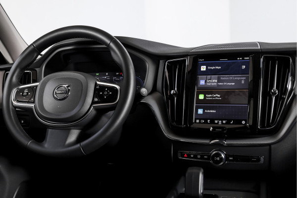 Volvo XC60 2.0 T6 Plug-in hybrid AWD Plus Dark | S/K-Panodak | Dig. Cockpit | Adapt. Cruise | Harman/Kardon | Memory Stoelen | Elek. Klep | Stoel-+stuurverw. | 360 Camera | NAV+App. Connect | LM 19" |