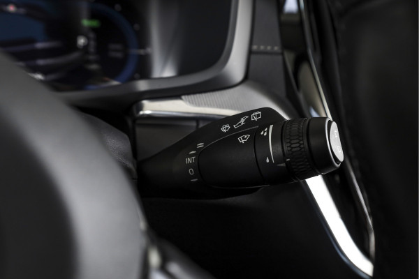 Volvo V60 2.0 T6 Plug-in hybrid AWD Ultra Dark | S/K-panodak | Bowers/Wilkens | Dig. Cockpit | Adapt. Cruise | Memory Stoelen | Elek. Klep | Stoel-+stuurverw. | 360 Camera | NAV+App. Connect | Elek. trekhaak | LM 19" |