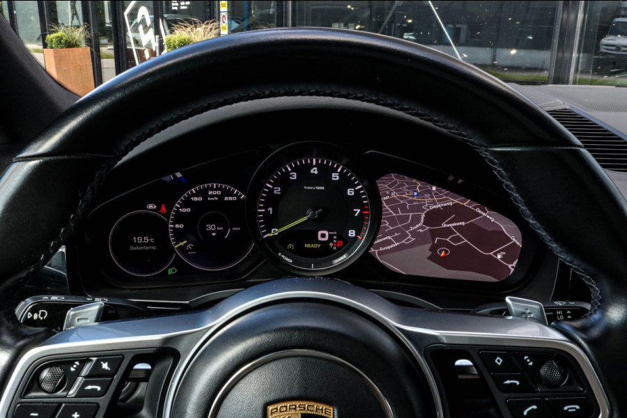 Porsche Cayenne Coupé 3.0 E-Hybrid - MATRIX - PANO - SPORT CHRONO - COMFORTSTOELEN