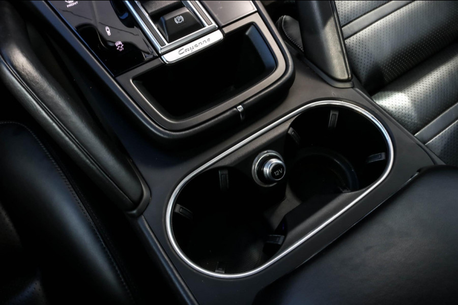 Porsche Cayenne Coupé 3.0 E-Hybrid - MATRIX - PANO - SPORT CHRONO - COMFORTSTOELEN