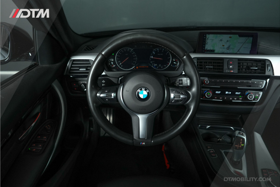 BMW 3 Serie Touring 318i M-Sport | Trekhaak | Leder