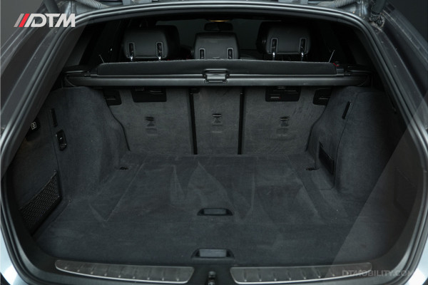 BMW 3 Serie Touring 318i M-Sport | Trekhaak | Leder