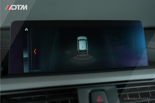 BMW 3 Serie Touring 318i M-Sport | Trekhaak | Leder