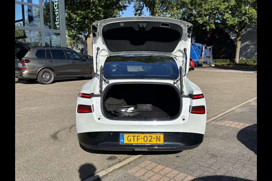 XPeng P7 AWD Performance 86 kWh VAN: 49.900,- VOOR: 46.877,- UW HERFSTVOORDEEL: 3.023,- | UNIEKE KMSTAND! | ORIG. NL GELEVERD.