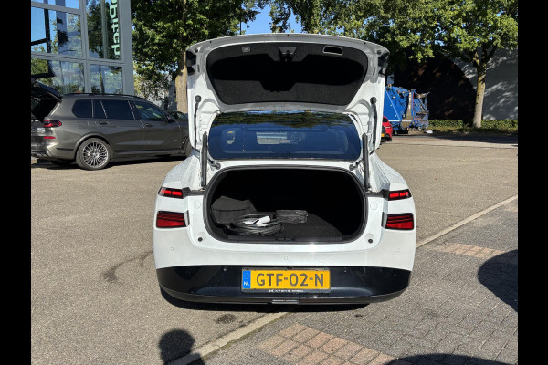 XPeng P7 AWD Performance 86 kWh VAN: 49.900,- VOOR: 46.877,- UW HERFSTVOORDEEL: 3.023,- | UNIEKE KMSTAND! | ORIG. NL GELEVERD.