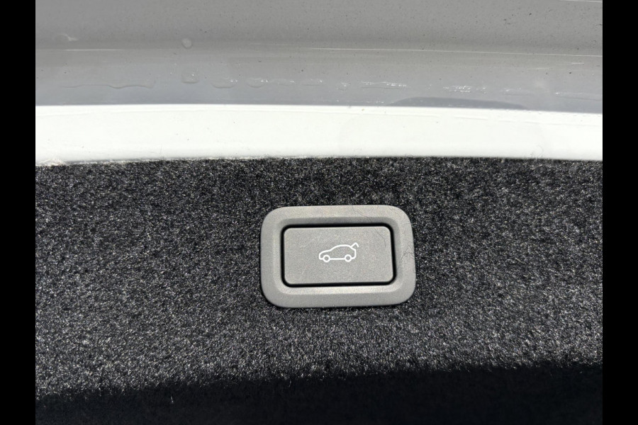 XPeng P7 AWD Performance 86 kWh VAN: 49.900,- VOOR: 46.877,- UW HERFSTVOORDEEL: 3.023,- | UNIEKE KMSTAND! | ORIG. NL GELEVERD.