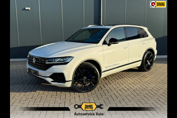 Volkswagen Touareg 3.0 TSi 4MOTION * Blackstyle * Panorama * Trekhaak * Side Assist *