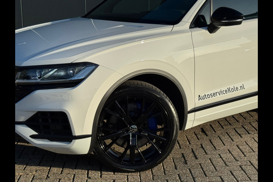 Volkswagen Touareg 3.0 TSi 4MOTION * Blackstyle * Panorama * Trekhaak * Side Assist *