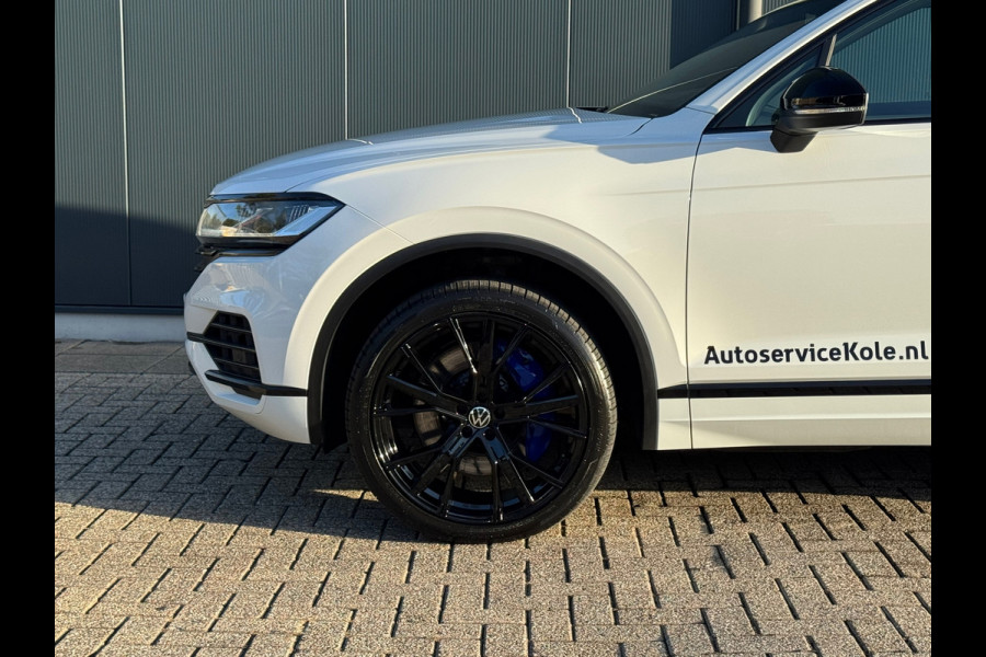 Volkswagen Touareg 3.0 TSi 4MOTION * Blackstyle * Panorama * Trekhaak * Side Assist *