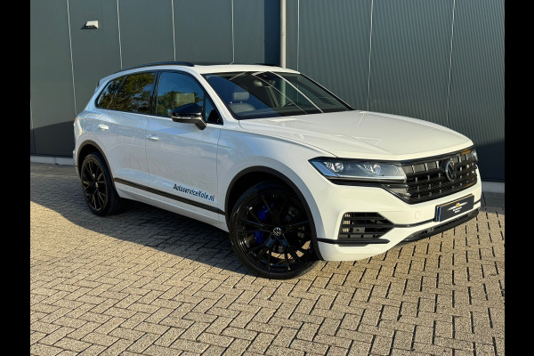 Volkswagen Touareg 3.0 TSi 4MOTION * Blackstyle * Panorama * Trekhaak * Side Assist *
