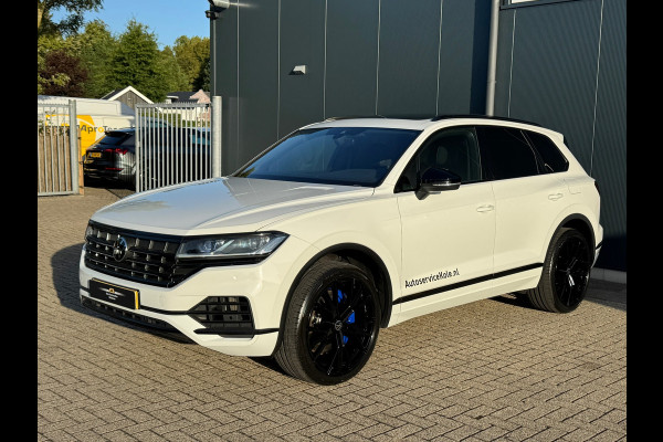Volkswagen Touareg 3.0 TSi 4MOTION * Blackstyle * Panorama * Trekhaak * Side Assist *