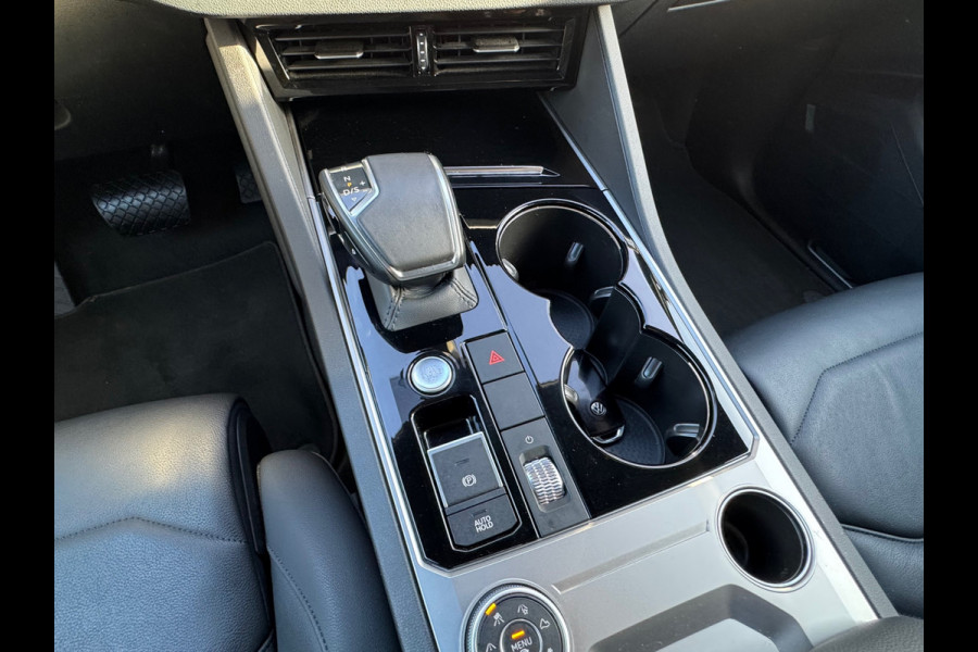 Volkswagen Touareg 3.0 TSi 4MOTION * Blackstyle * Panorama * Trekhaak * Side Assist *