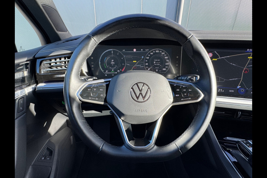 Volkswagen Touareg 3.0 TSi 4MOTION * Blackstyle * Panorama * Trekhaak * Side Assist *