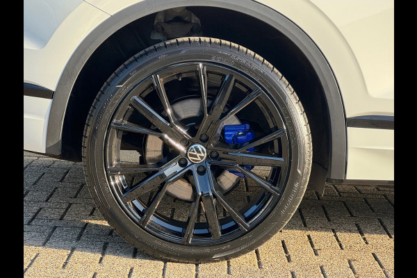 Volkswagen Touareg 3.0 TSi 4MOTION * Blackstyle * Panorama * Trekhaak * Side Assist *