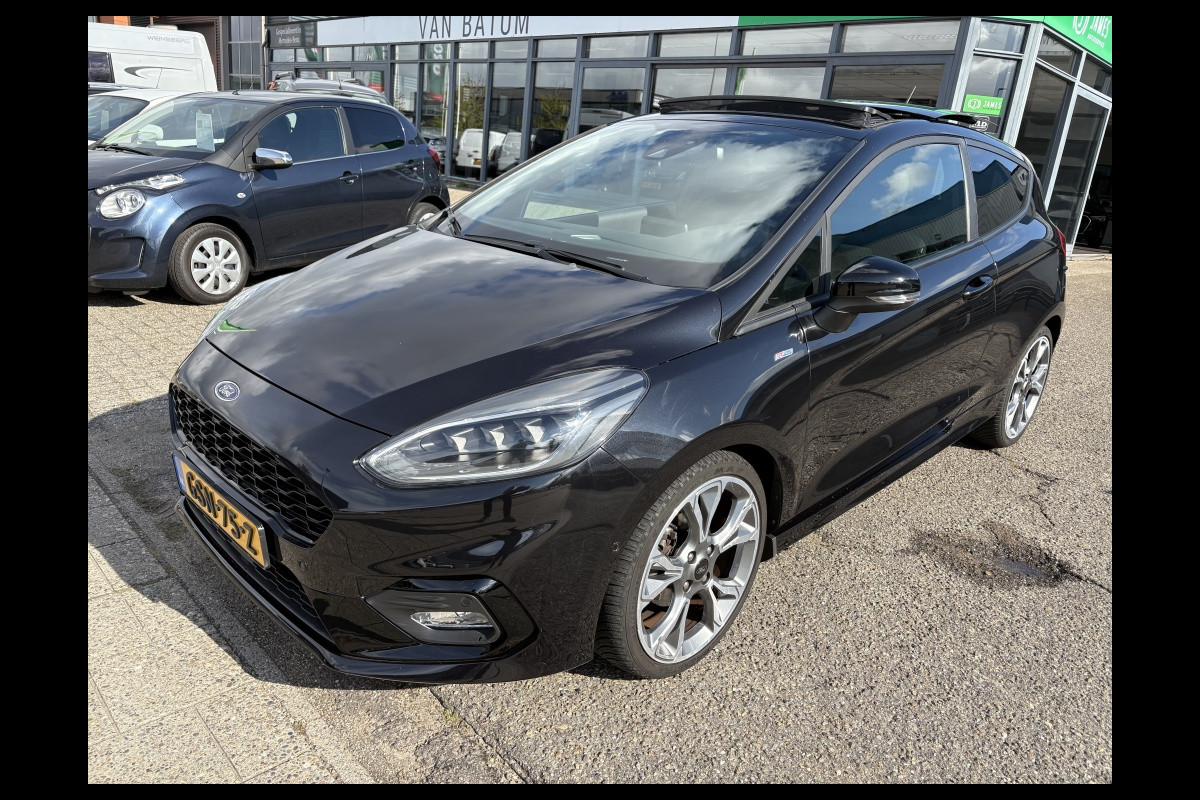 Ford Fiesta 1.0 EcoBoost Hybrid ST-Line X panodak Ford Fiesta 1.0 EcoBoost Hybrid ST-Line X panodak
