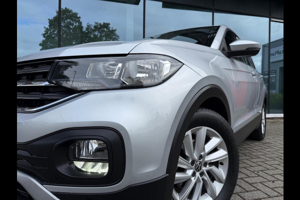 Volkswagen T-Cross 1.0 TSI 110PK Life - Climate - Parkeerhulp - Media Apple/Android - Cruise Volkswagen T-Cross 1.0 TSI 110PK Life - Climate - Parkeerhulp - Media Apple/Android - Cruise