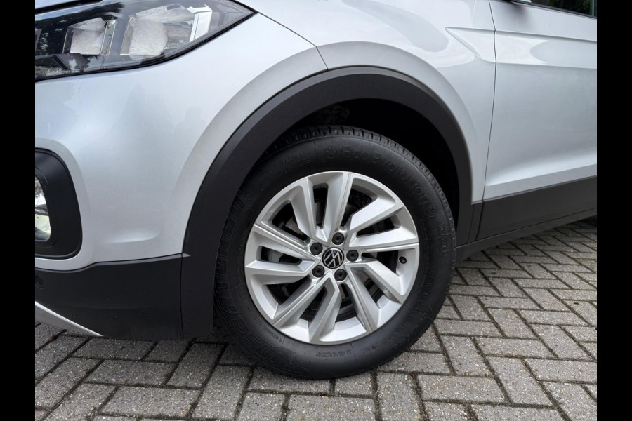 Volkswagen T-Cross 1.0 TSI 110PK Life - Climate - Parkeerhulp - Media Apple/Android - Cruise Volkswagen T-Cross 1.0 TSI 110PK Life - Climate - Parkeerhulp - Media Apple/Android - Cruise