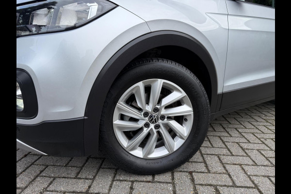 Volkswagen T-Cross 1.0 TSI 110PK Life - Climate - Parkeerhulp - Media Apple/Android - Cruise Volkswagen T-Cross 1.0 TSI 110PK Life - Climate - Parkeerhulp - Media Apple/Android - Cruise