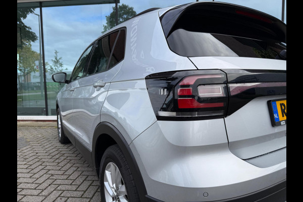 Volkswagen T-Cross 1.0 TSI 110PK Life - Climate - Parkeerhulp - Media Apple/Android - Cruise Volkswagen T-Cross 1.0 TSI 110PK Life - Climate - Parkeerhulp - Media Apple/Android - Cruise