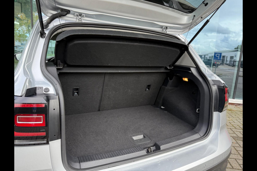 Volkswagen T-Cross 1.0 TSI 110PK Life - Climate - Parkeerhulp - Media Apple/Android - Cruise Volkswagen T-Cross 1.0 TSI 110PK Life - Climate - Parkeerhulp - Media Apple/Android - Cruise