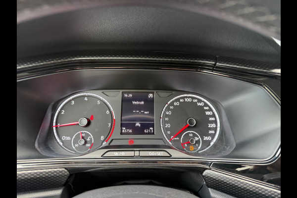 Volkswagen T-Cross 1.0 TSI 110PK Life - Climate - Parkeerhulp - Media Apple/Android - Cruise Volkswagen T-Cross 1.0 TSI 110PK Life - Climate - Parkeerhulp - Media Apple/Android - Cruise