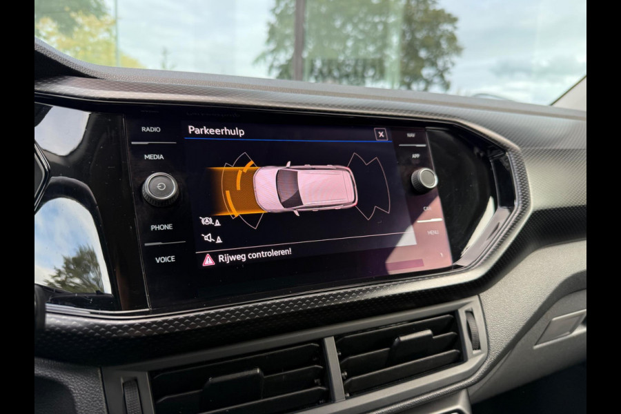 Volkswagen T-Cross 1.0 TSI 110PK Life - Climate - Parkeerhulp - Media Apple/Android - Cruise Volkswagen T-Cross 1.0 TSI 110PK Life - Climate - Parkeerhulp - Media Apple/Android - Cruise