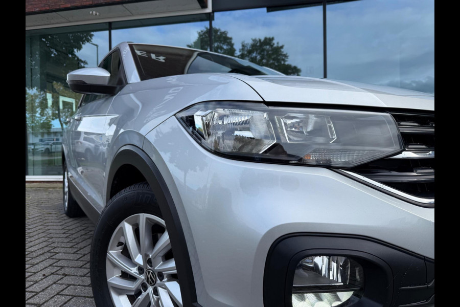 Volkswagen T-Cross 1.0 TSI 110PK Life - Climate - Parkeerhulp - Media Apple/Android - Cruise Volkswagen T-Cross 1.0 TSI 110PK Life - Climate - Parkeerhulp - Media Apple/Android - Cruise