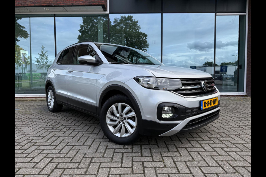 Volkswagen T-Cross 1.0 TSI 110PK Life - Climate - Parkeerhulp - Media Apple/Android - Cruise Volkswagen T-Cross 1.0 TSI 110PK Life - Climate - Parkeerhulp - Media Apple/Android - Cruise
