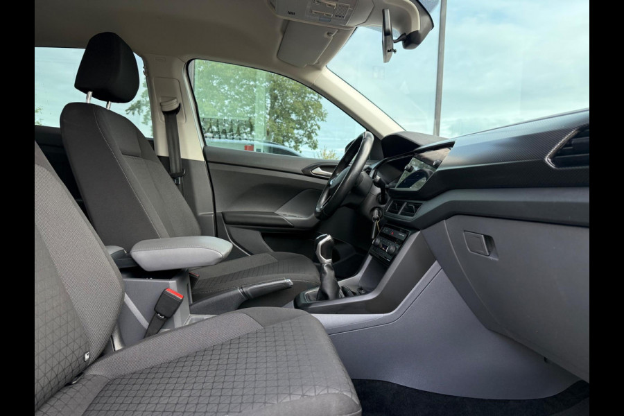 Volkswagen T-Cross 1.0 TSI 110PK Life - Climate - Parkeerhulp - Media Apple/Android - Cruise Volkswagen T-Cross 1.0 TSI 110PK Life - Climate - Parkeerhulp - Media Apple/Android - Cruise