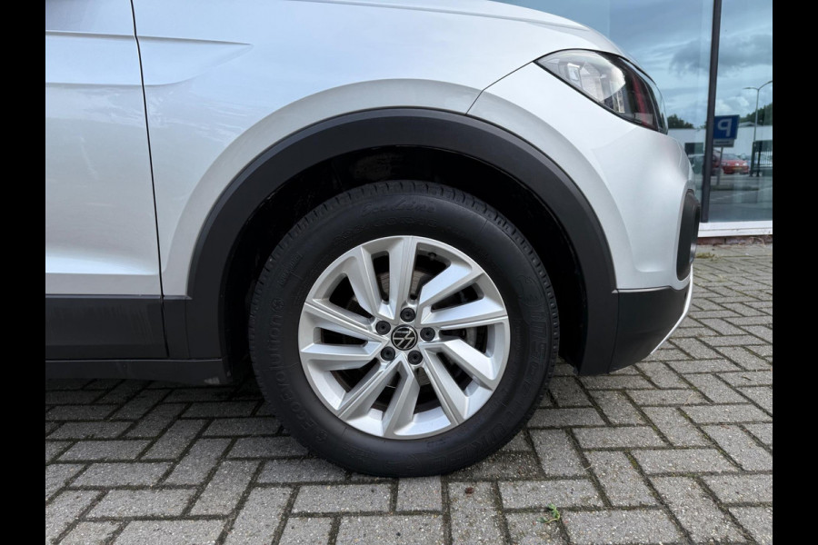 Volkswagen T-Cross 1.0 TSI 110PK Life - Climate - Parkeerhulp - Media Apple/Android - Cruise Volkswagen T-Cross 1.0 TSI 110PK Life - Climate - Parkeerhulp - Media Apple/Android - Cruise