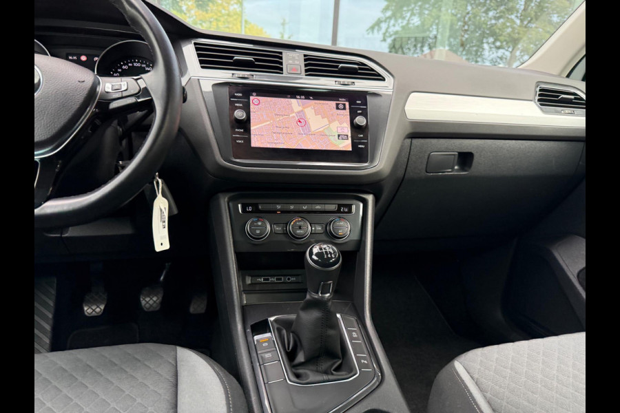Volkswagen Tiguan 1.5 TSI Comfortline - Navi - Climate - Cruise - Parkeerhulp - Org.NL