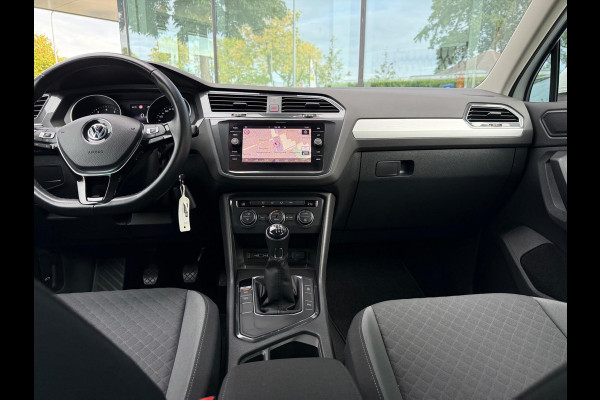 Volkswagen Tiguan 1.5 TSI Comfortline - Navi - Climate - Cruise - Parkeerhulp - Org.NL
