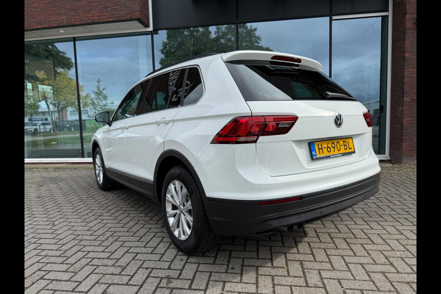 Volkswagen Tiguan 1.5 TSI Comfortline - Navi - Climate - Cruise - Parkeerhulp - Org.NL