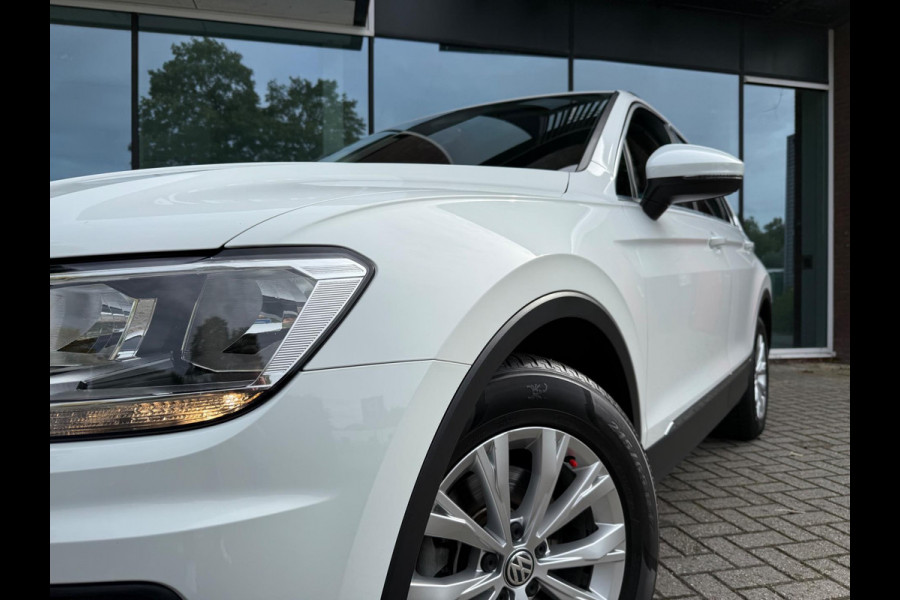 Volkswagen Tiguan 1.5 TSI Comfortline - Navi - Climate - Cruise - Parkeerhulp - Org.NL