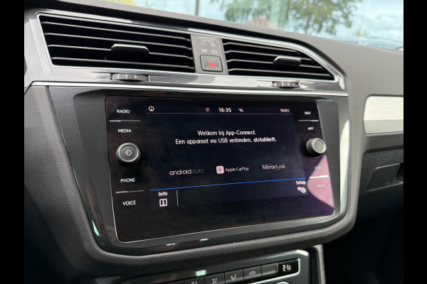 Volkswagen Tiguan 1.5 TSI Comfortline - Navi - Climate - Cruise - Parkeerhulp - Org.NL