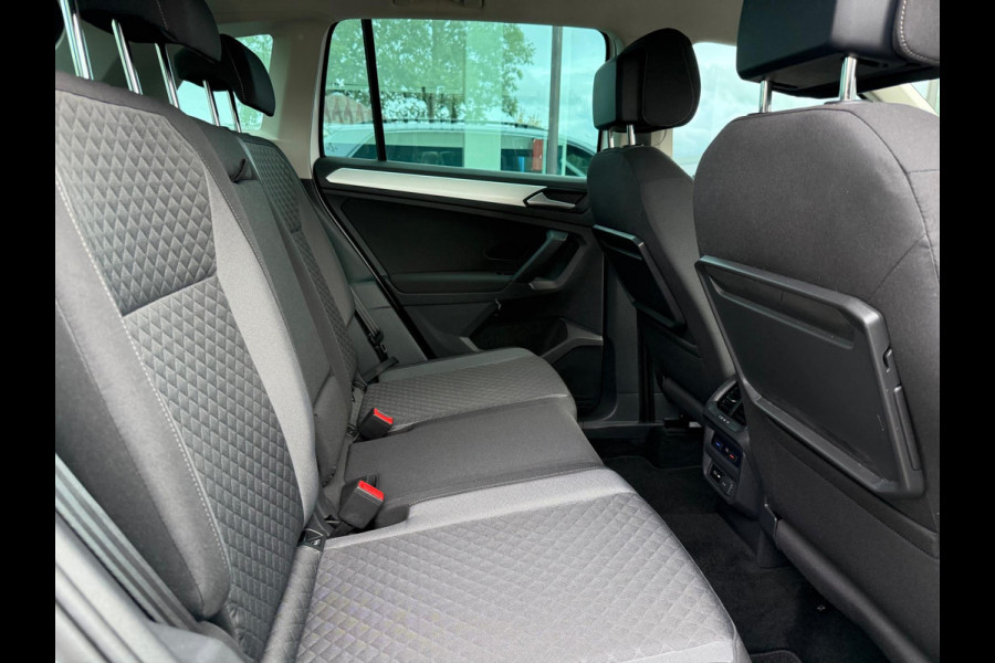 Volkswagen Tiguan 1.5 TSI Comfortline - Navi - Climate - Cruise - Parkeerhulp - Org.NL