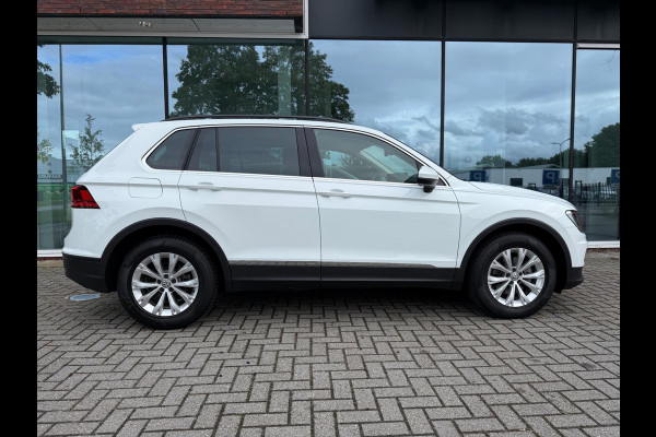 Volkswagen Tiguan 1.5 TSI Comfortline - Navi - Climate - Cruise - Parkeerhulp - Org.NL