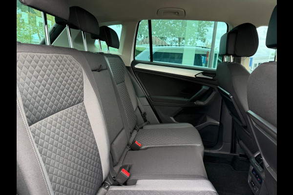 Volkswagen Tiguan 1.5 TSI Comfortline - Navi - Climate - Cruise - Parkeerhulp - Org.NL