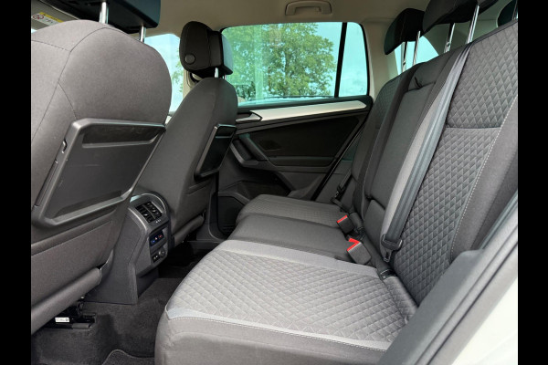 Volkswagen Tiguan 1.5 TSI Comfortline - Navi - Climate - Cruise - Parkeerhulp - Org.NL