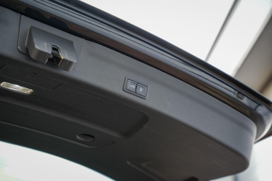 Audi A6 Avant RS 6 TFSI quattro ABT RS-R 1 of 125 Akrapovic Panodak Keramisch Stoelvent. B&O+ Eventuri 360 Camera