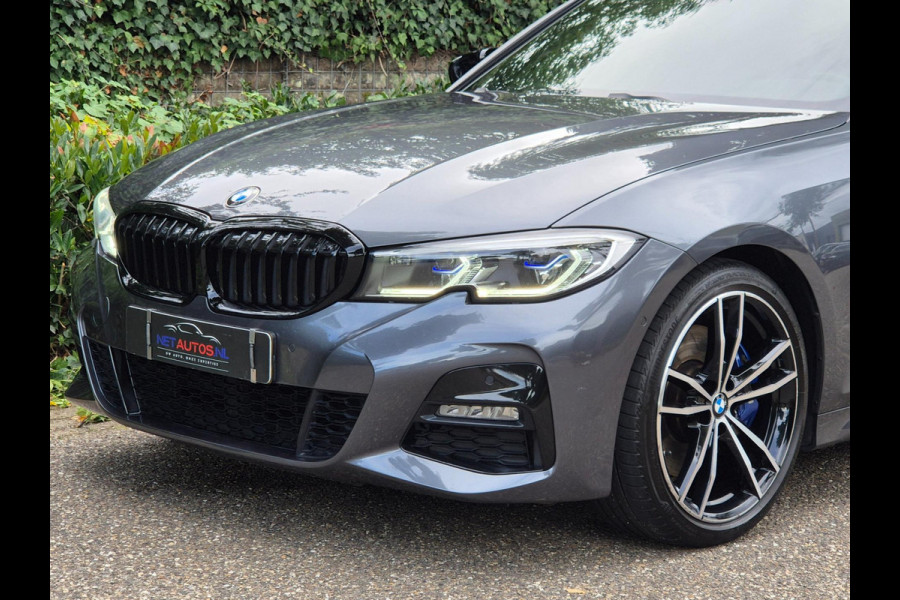 BMW 3-serie G20 330i M Edition Plus volle optielijst! Android CarPlay Pano M Stoel HUD Camera NAP NL 1e EIG Laser Spoiler M Remmen