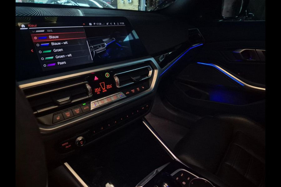 BMW 3-serie G20 330i M Edition Plus volle optielijst! Android CarPlay Pano M Stoel HUD Camera NAP NL 1e EIG Laser Spoiler M Remmen