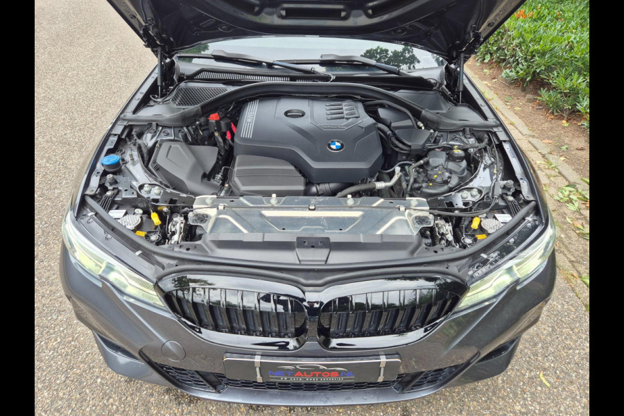 BMW 3-serie G20 330i M Edition Plus volle optielijst! Android CarPlay Pano M Stoel HUD Camera NAP NL 1e EIG Laser Spoiler M Remmen