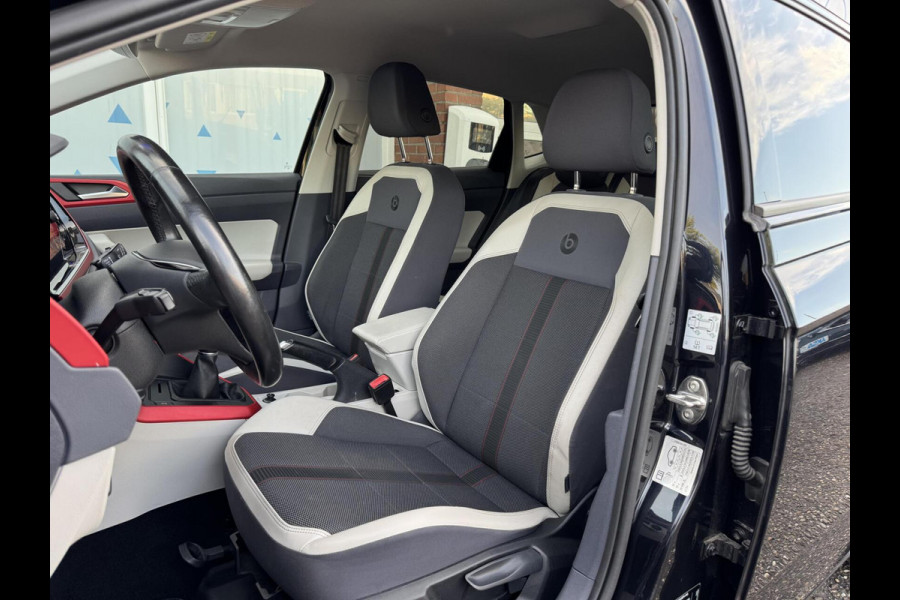 Volkswagen Polo 1.0 TSI 95pk Beats CarPlay Navigatie Stoelvw Leder 17 inch