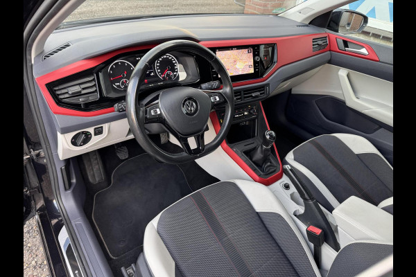Volkswagen Polo 1.0 TSI 95pk Beats CarPlay Navigatie Stoelvw Leder 17 inch