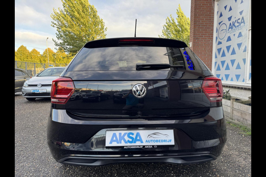 Volkswagen Polo 1.0 TSI 95pk Beats CarPlay Navigatie Stoelvw Leder 17 inch