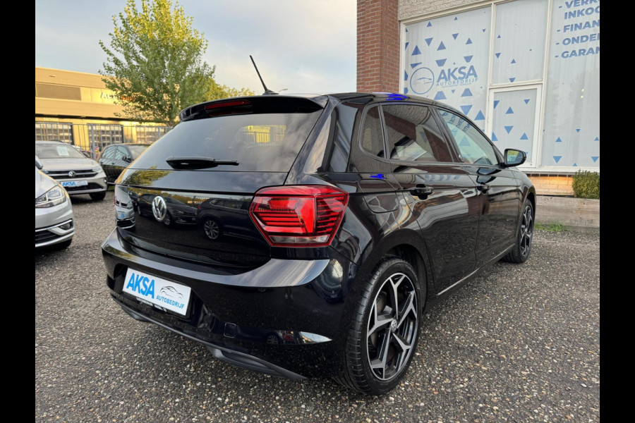 Volkswagen Polo 1.0 TSI 95pk Beats CarPlay Navigatie Stoelvw Leder 17 inch