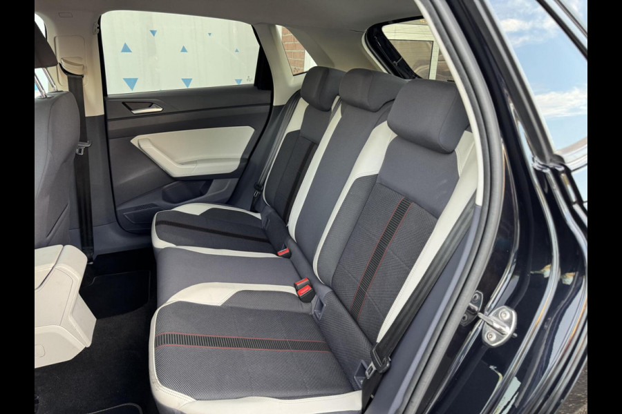 Volkswagen Polo 1.0 TSI 95pk Beats CarPlay Navigatie Stoelvw Leder 17 inch